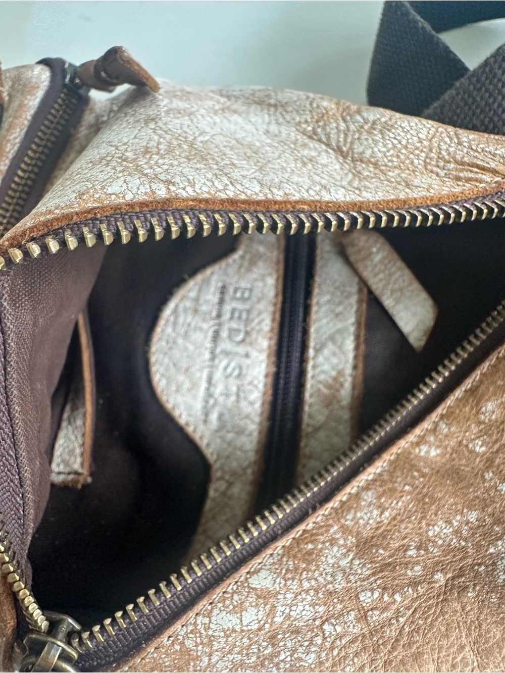Bed Stu Distressed Andie Leather Sling Bag - Picture 4 of 5